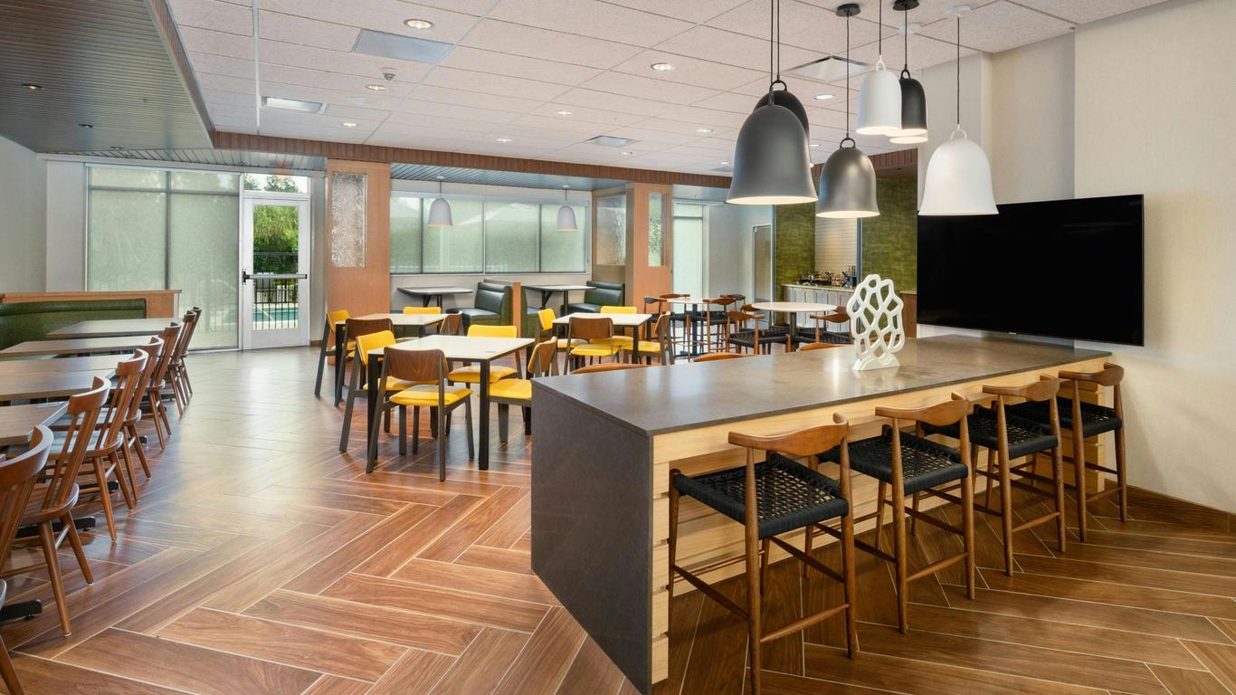 Fairfield by Marriott Inn & Suites Orlando at Millenia
