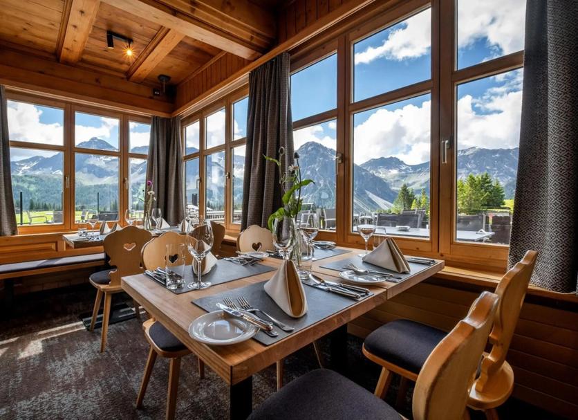 Dining room Photo