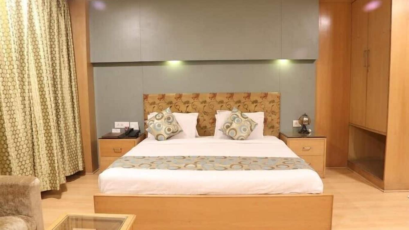 Hotel Chirag Residency