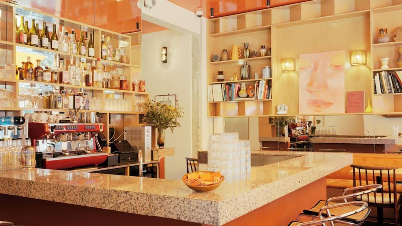 Hôtel Présent - Entrée autonome, réception en ligne - Encore Mieux