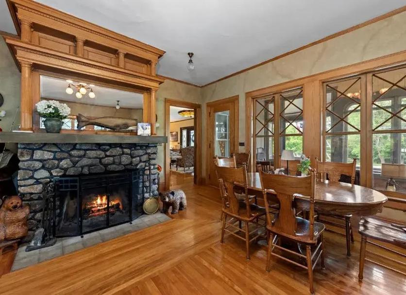 Dining room Photo