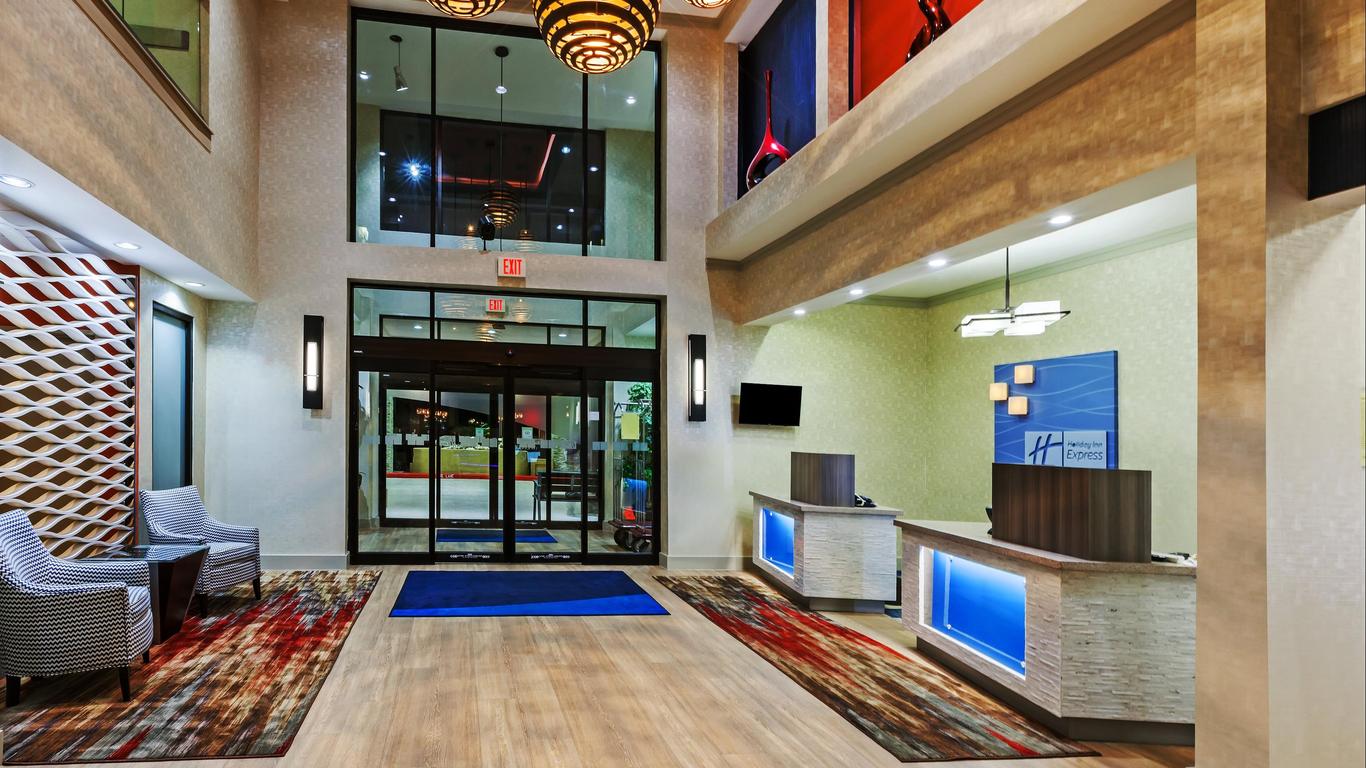 Holiday Inn Express Hotels & Suites East Houston, An IHG Hotel