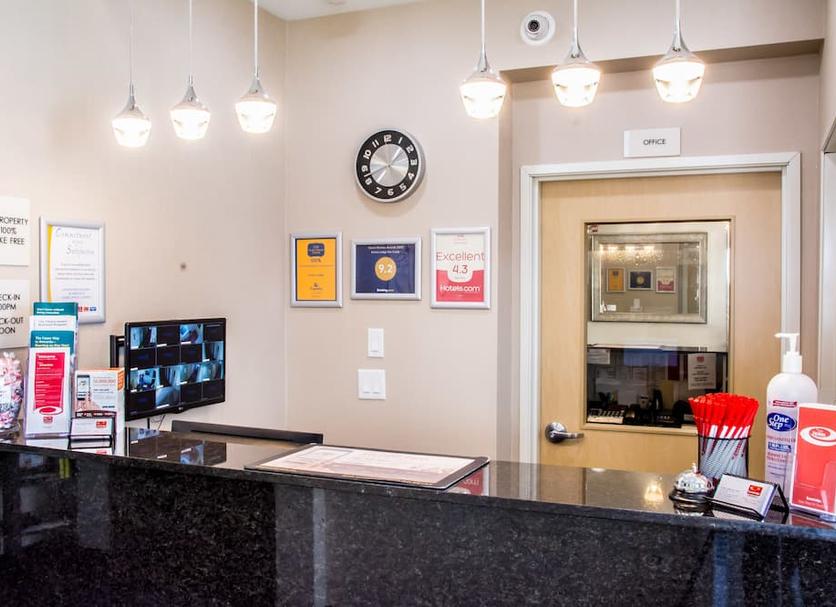 Front desk Photo