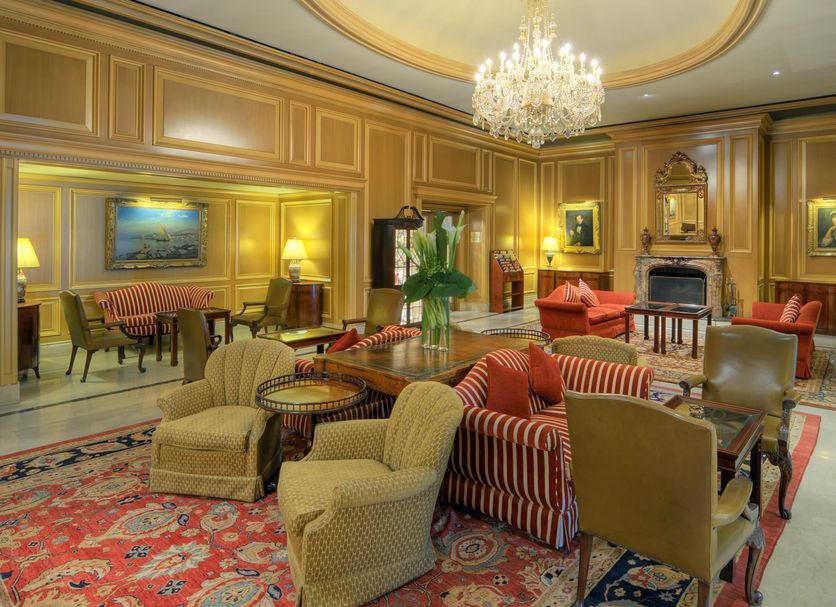 Lounge Photo
