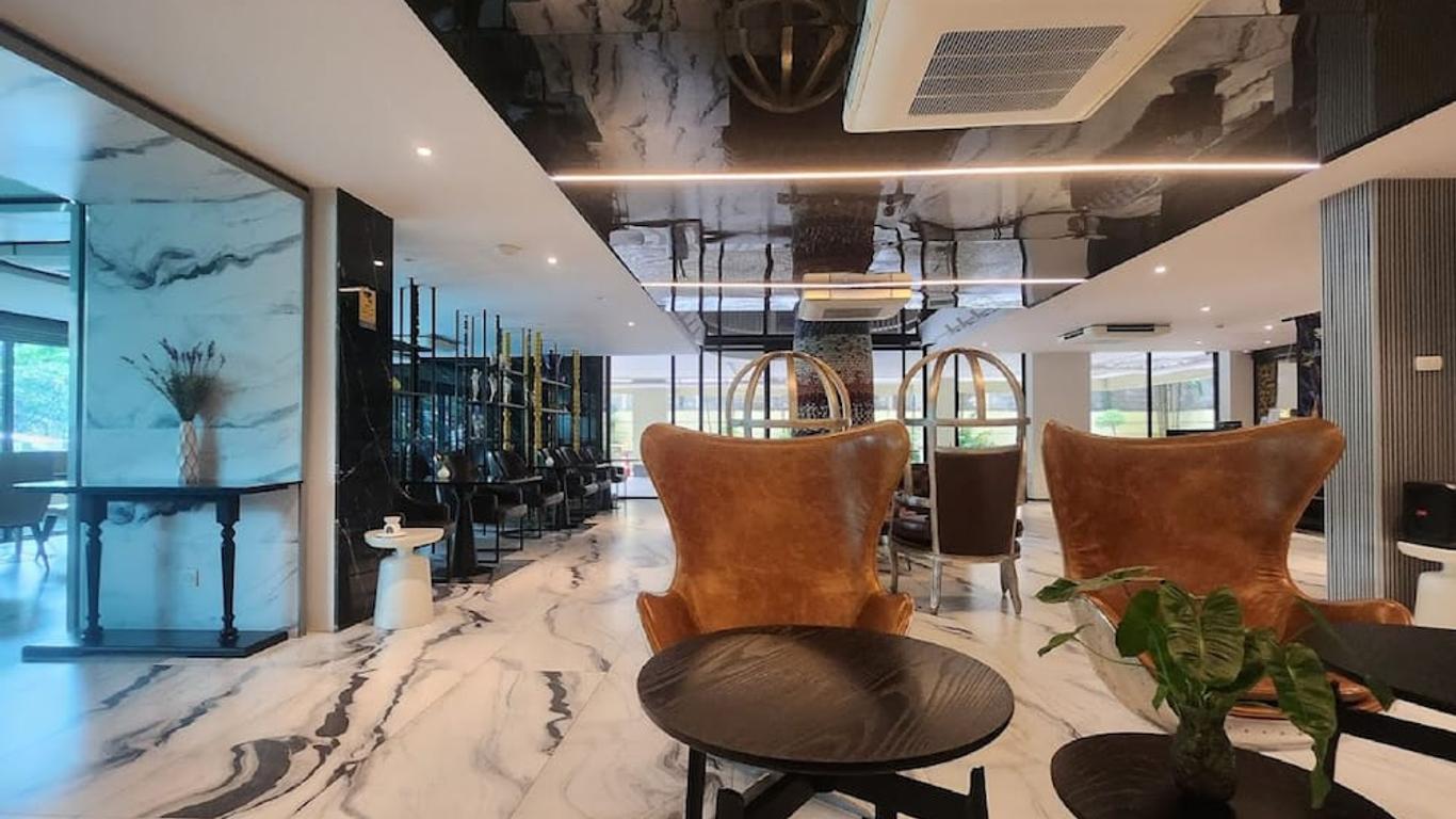 Palette Bella B All Suites Bangkok Hotel
