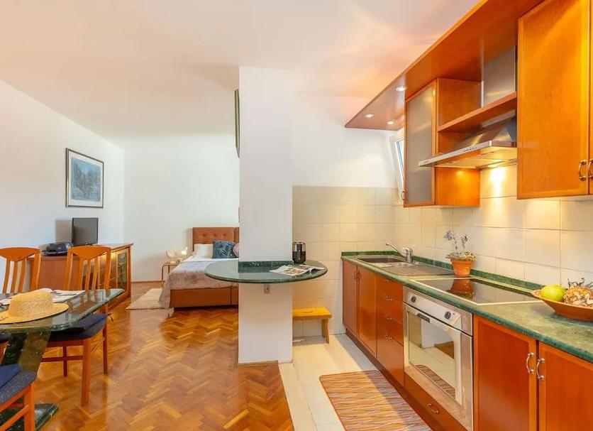 Kitchen Photo