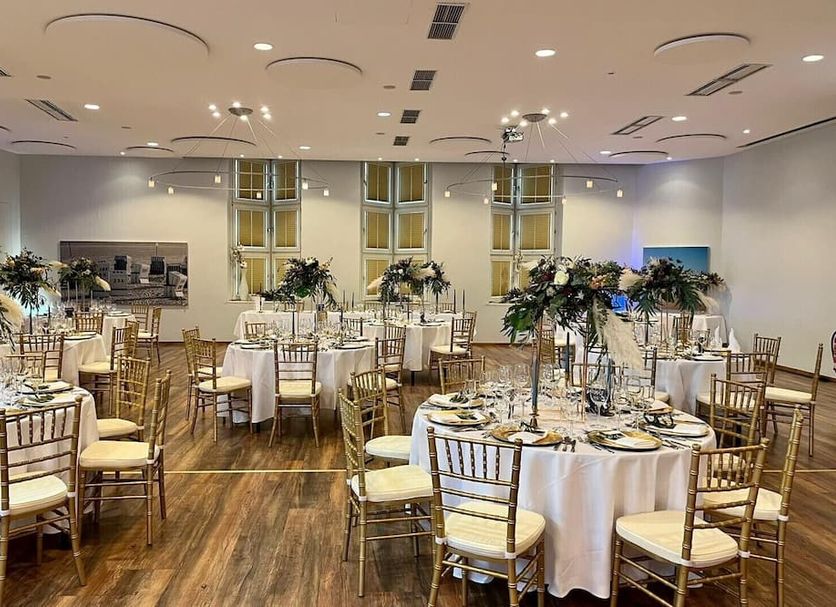 Banquet hall Photo