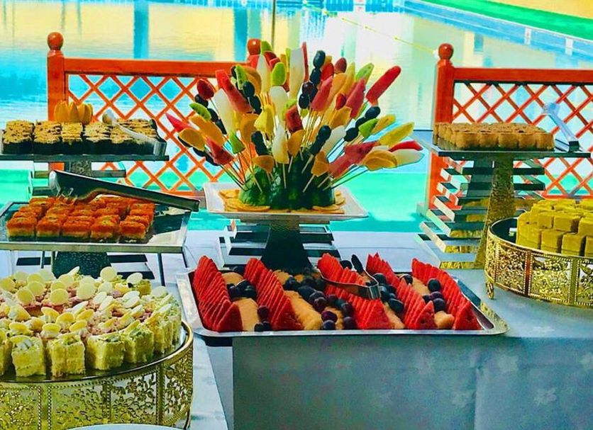 Buffet Photo