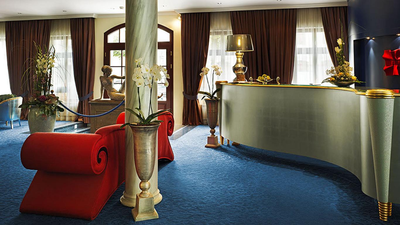 Relais & Chateaux Bulow Palais