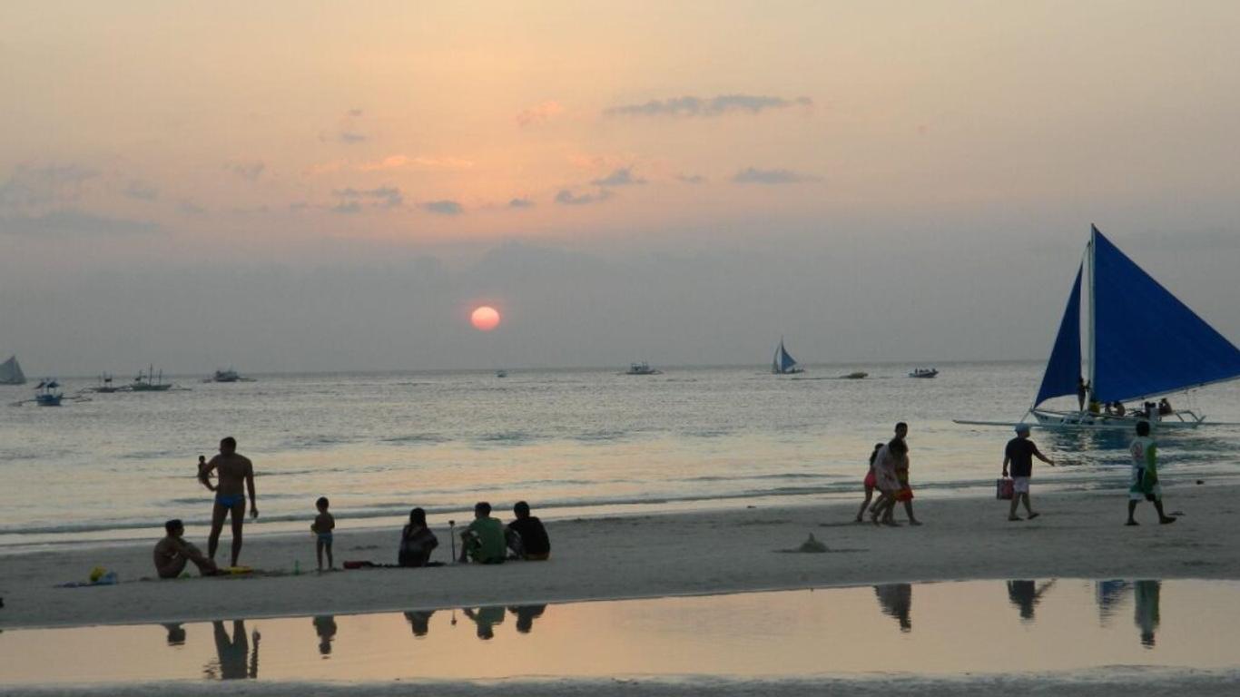 Boracay Tourists' Inn