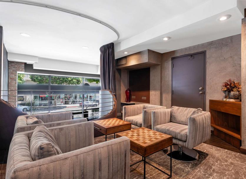 Lounge Photo