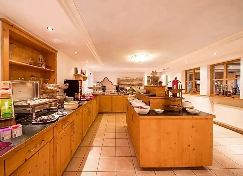 Buffet Photo