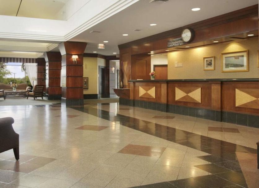 Front desk Photo