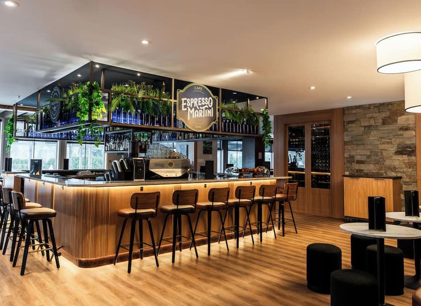Bar Photo