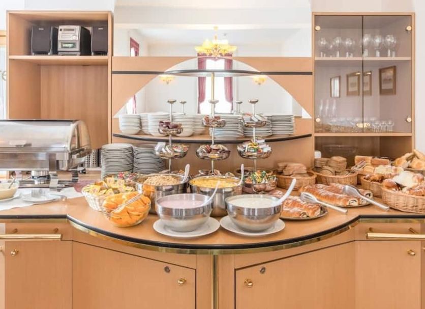 Buffet Photo