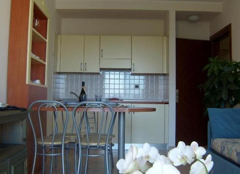 Kitchen Photo