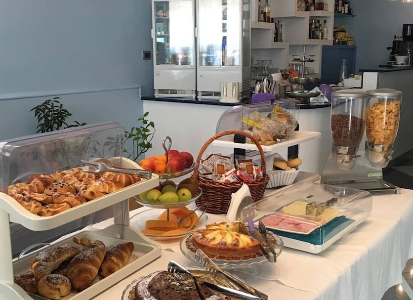 Buffet Photo