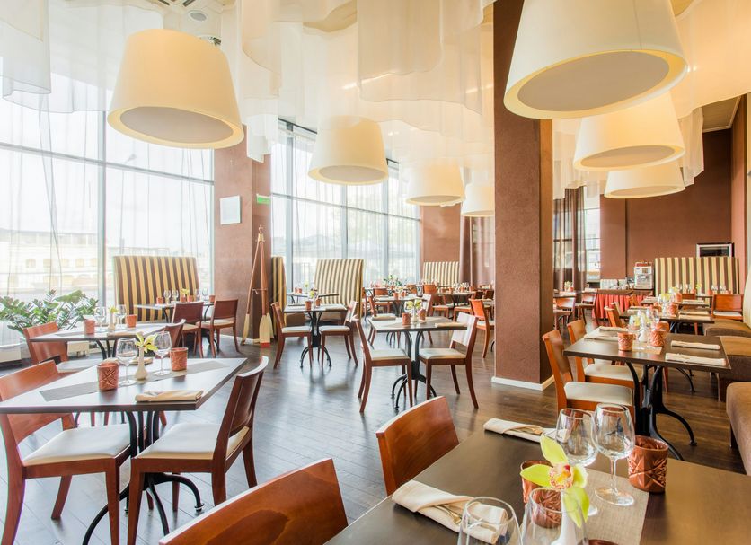 Restaurant Photo