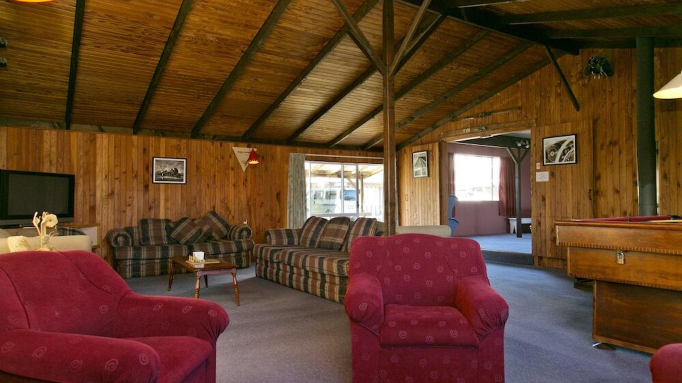 Howards Mountain Lodge