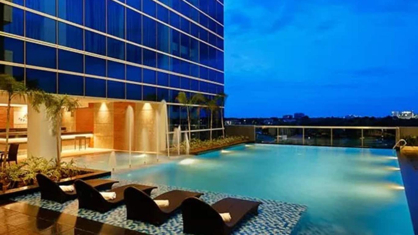 Savoy Hotel Mactan