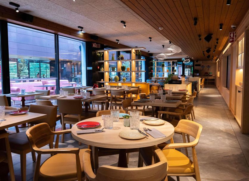 Restaurant Photo