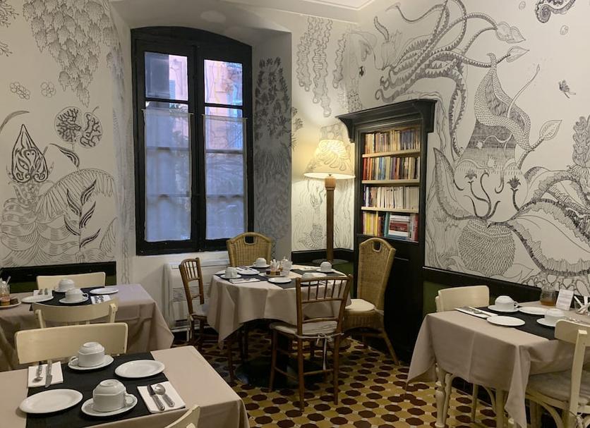 Restaurant Photo