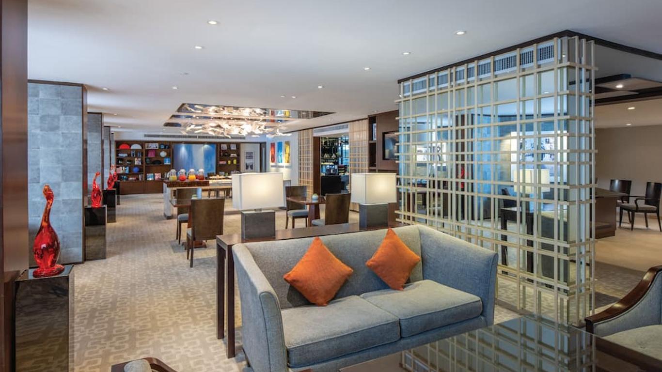 Gateway, Marco Polo Hotel