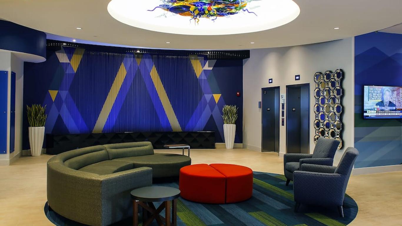 Holiday Inn Express & Suites Louisville Downtown By IHG