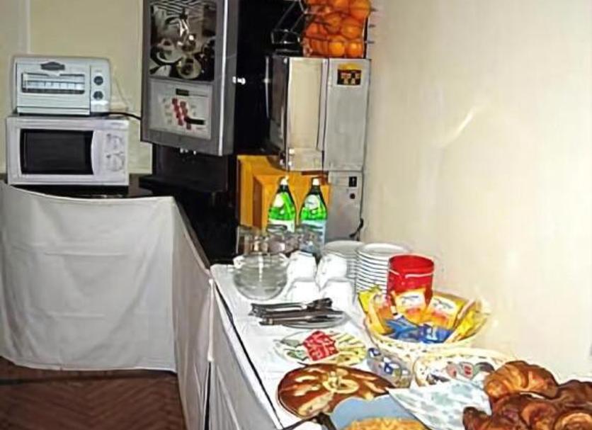 Buffet Photo