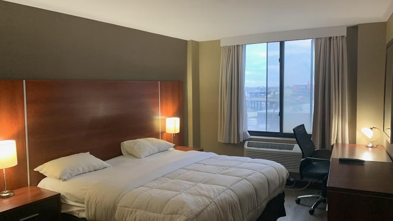 Sky Hotel Flushing/Laguardia Airport