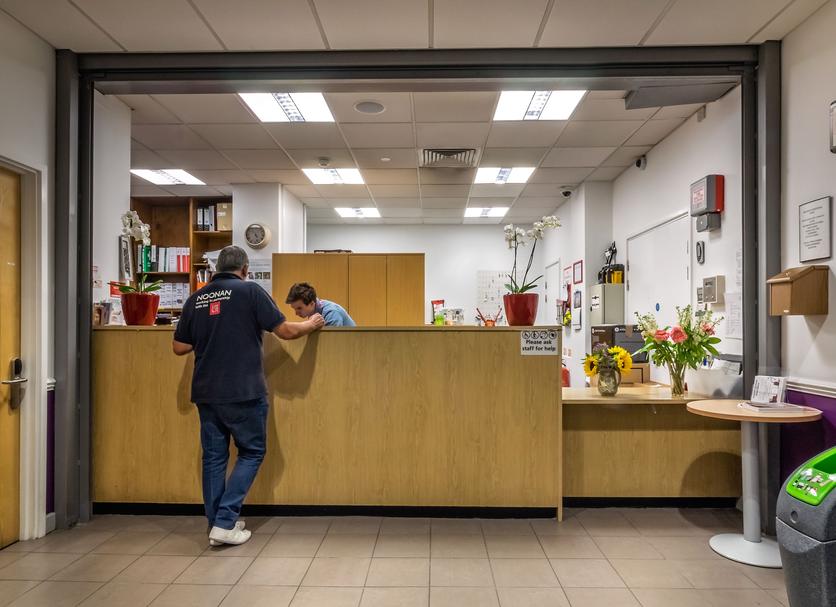 Front desk Photo