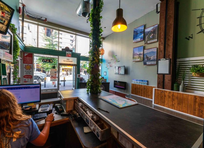 Front desk Photo