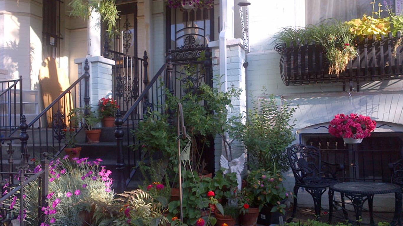 Ledroit Park Renaissance Bed And Breakfast