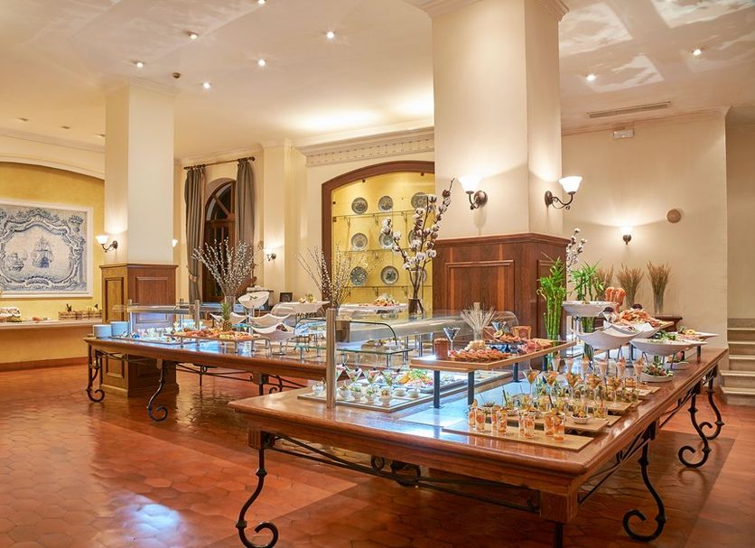 Buffet Photo