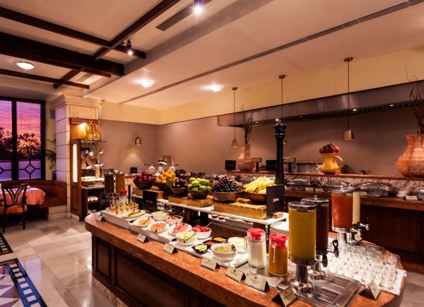 Buffet Photo
