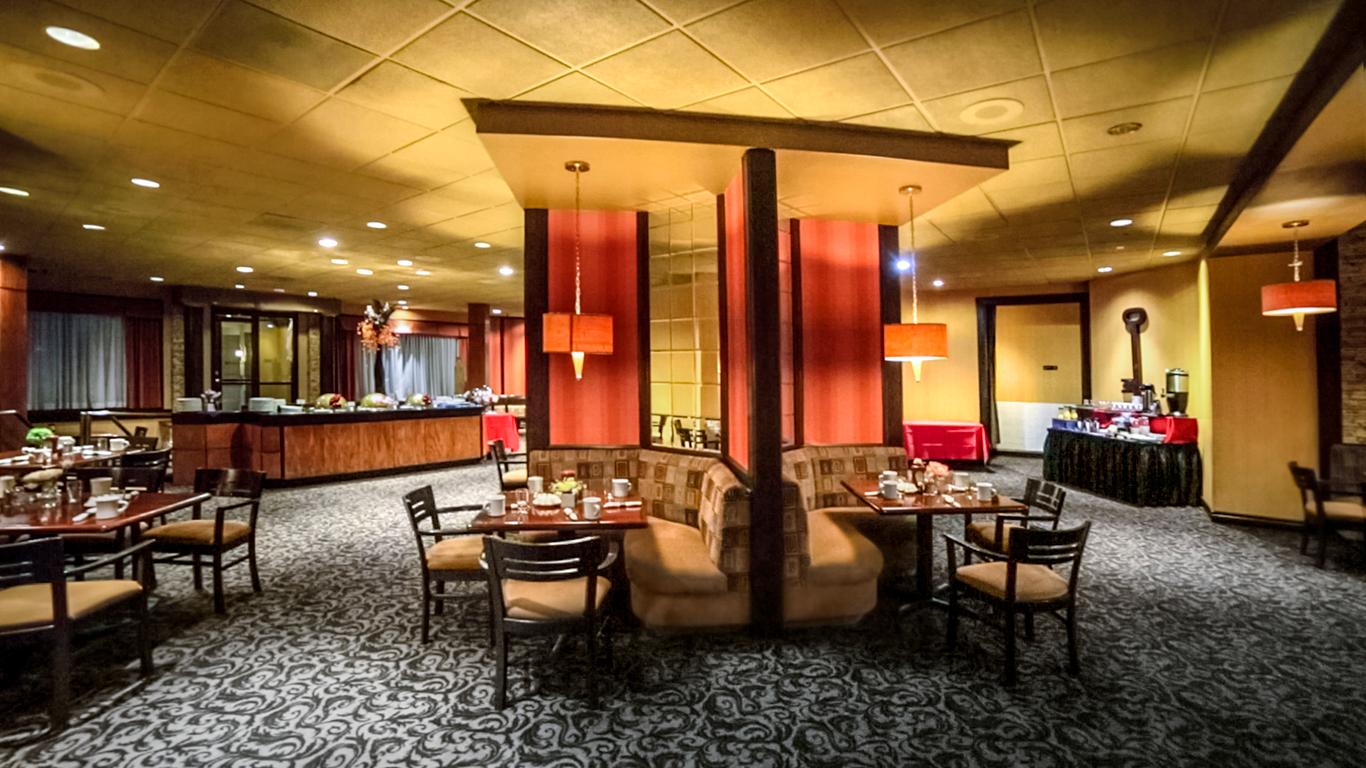 Magnuson Grand & Conference Center Somerset-Bridgewater