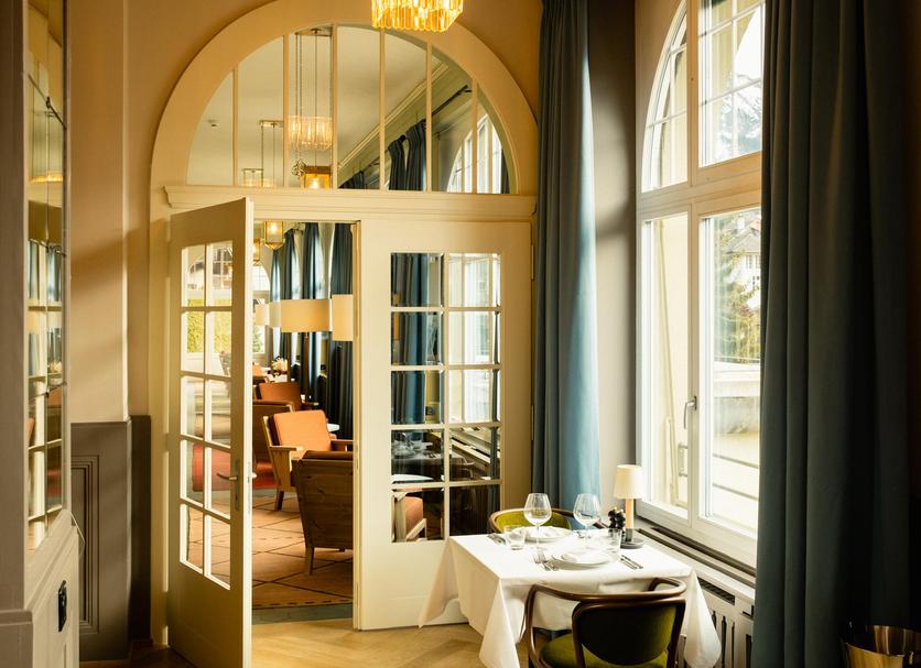 Restaurant Photo