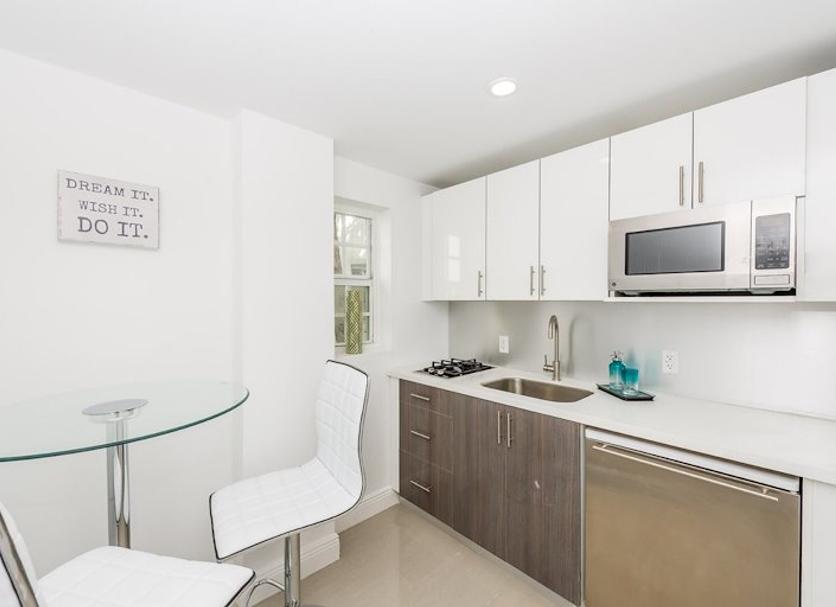 Kitchen Photo