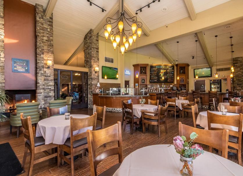 Dining room Photo