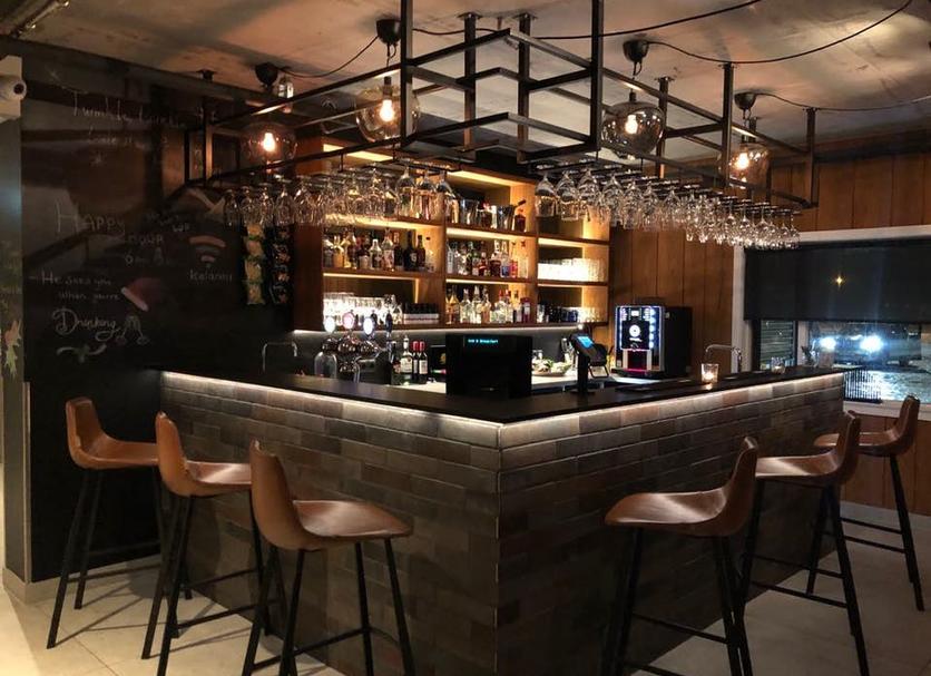 Bar Photo